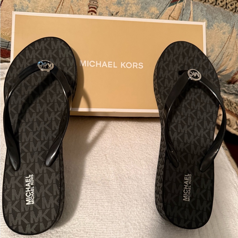 NWOT Michael Kors Black MK Logo Jelly Flip Flops